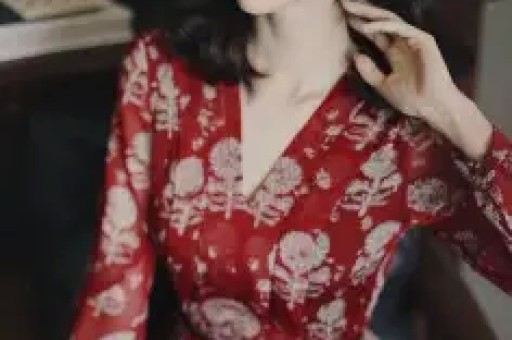 文章疑似新恋情曝光与美女约会同回住处隔天开车送美女乘高铁